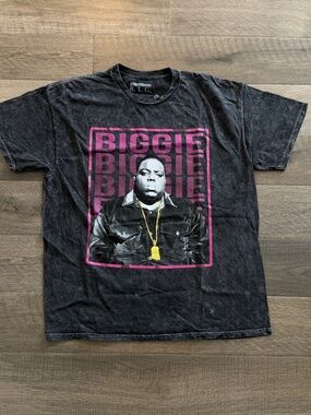 BIGGIE Graphic Short Sleeve Tee in Black
